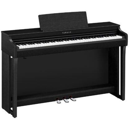Yamaha Clavinova CLP-825 Digital Piano