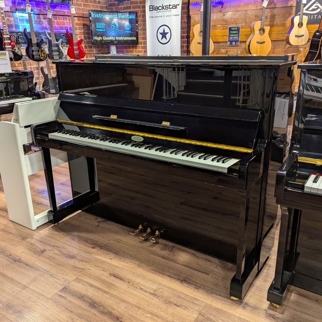 Acoustic pianos at Hickies